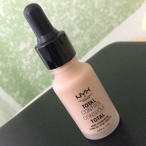 NYX Drop Foundation